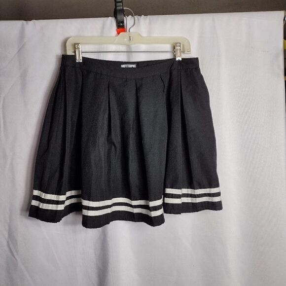 Hot Topic skirt  - Picture 1 of 6